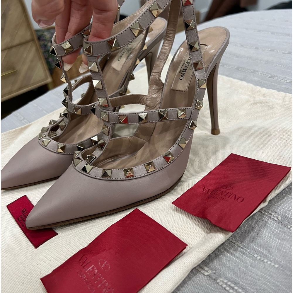 Beautiful nude leather Valentino stud heels